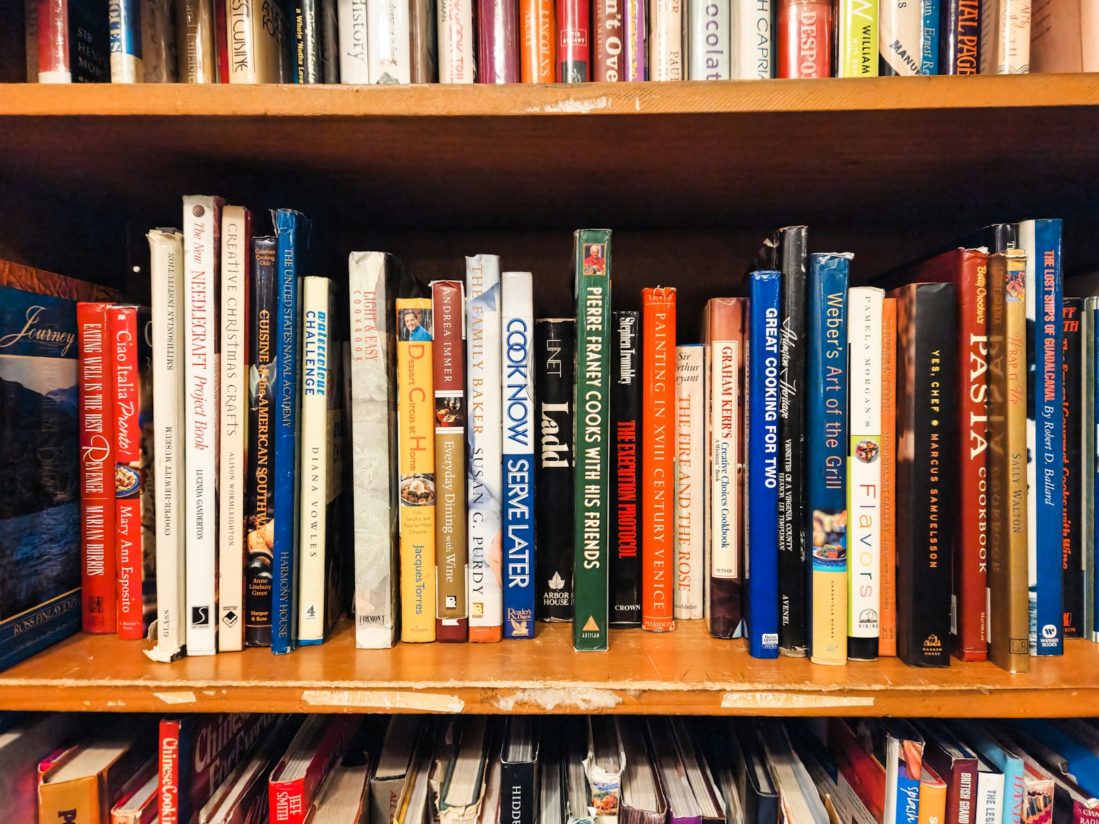 A Book Shelf Filled With Lots Of Books Jigsaw Puzzle Free Online Jigsaw Puzzle