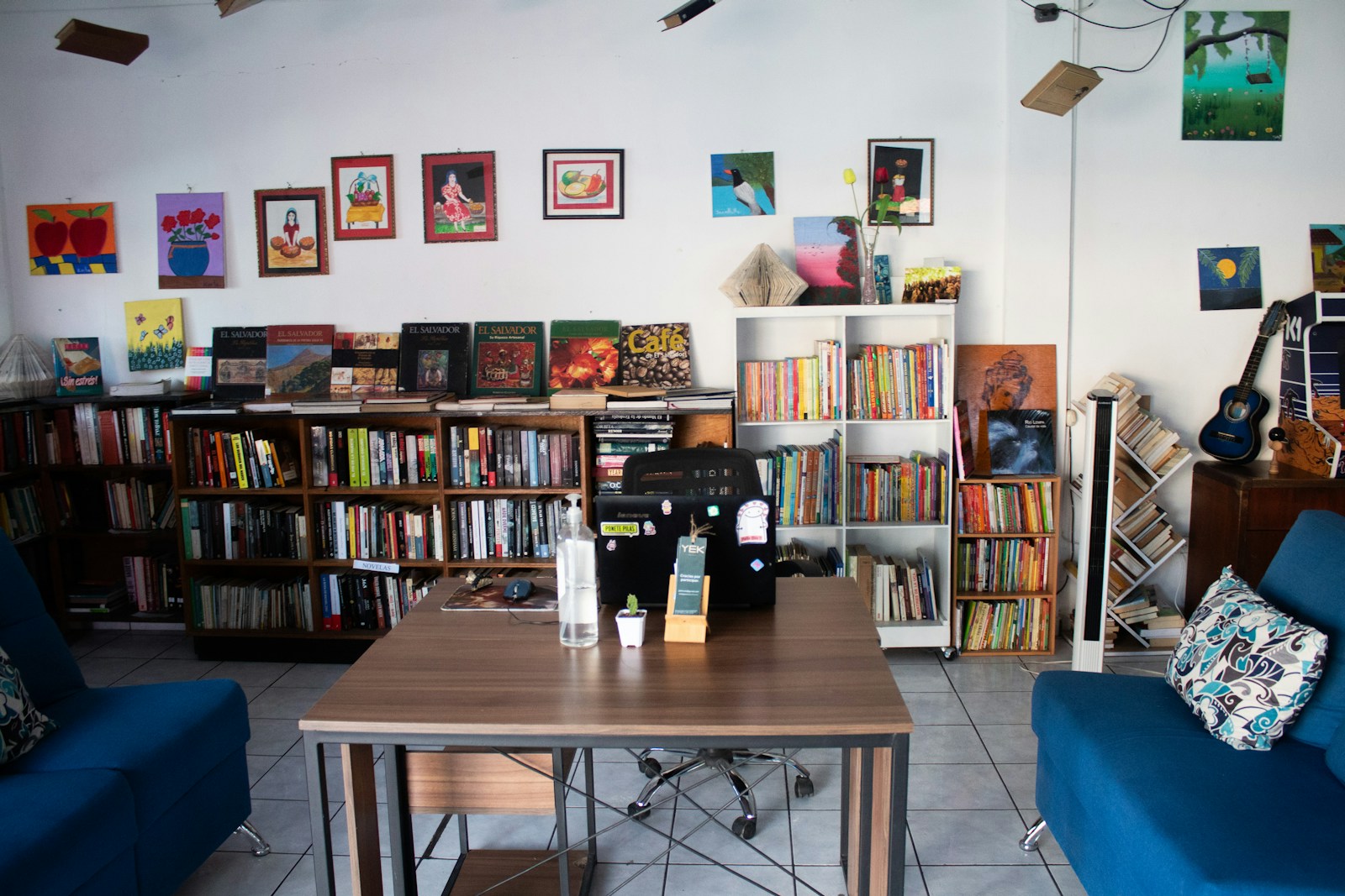 Cozy Bookstore Interior With Bookshelves And Seati Jigsaw Puzzle Free Online Jigsaw Puzzle