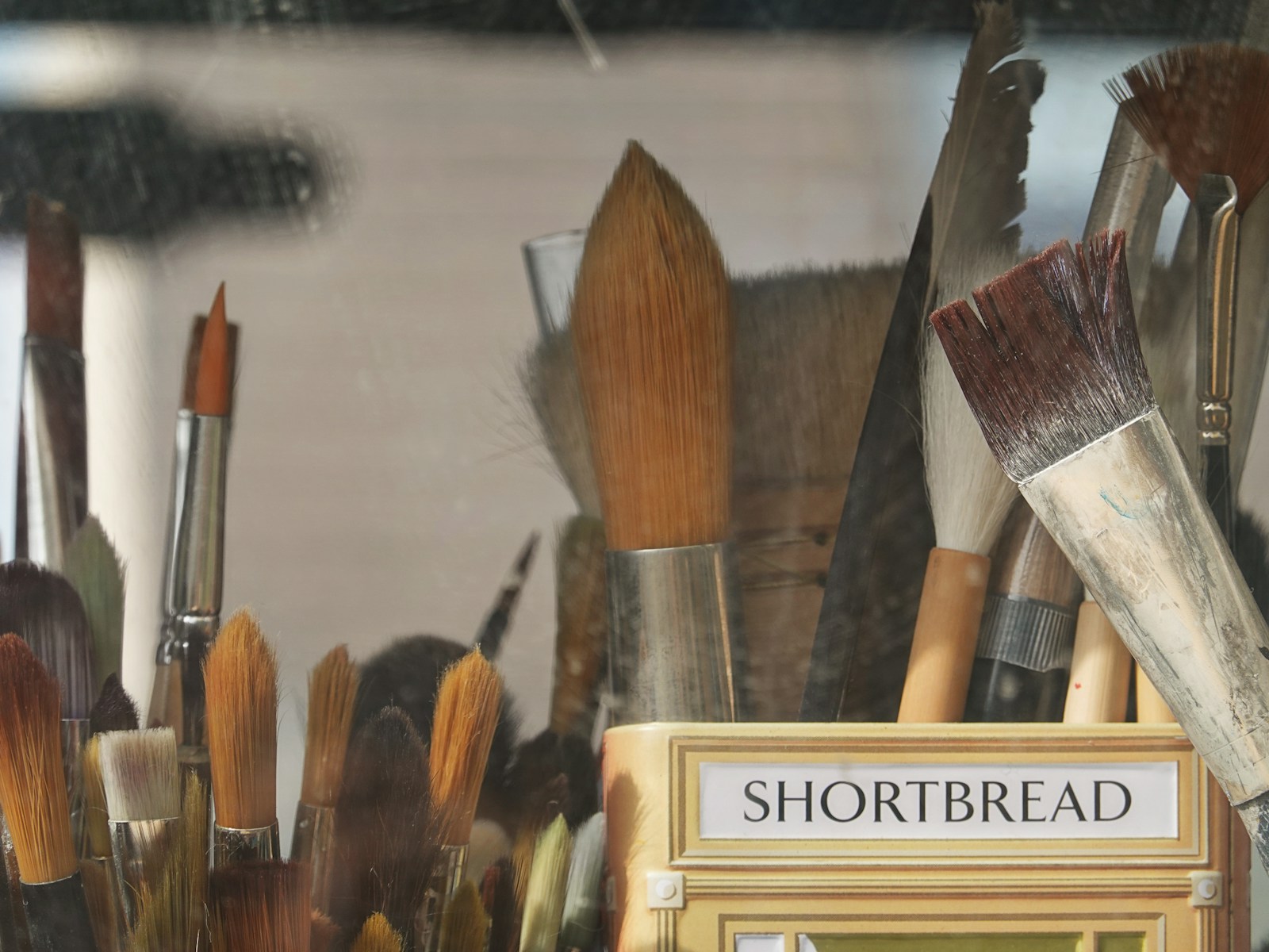 Assortment Of Art Brushes In A Container Jigsaw Puzzle Free Online Jigsaw Puzzle