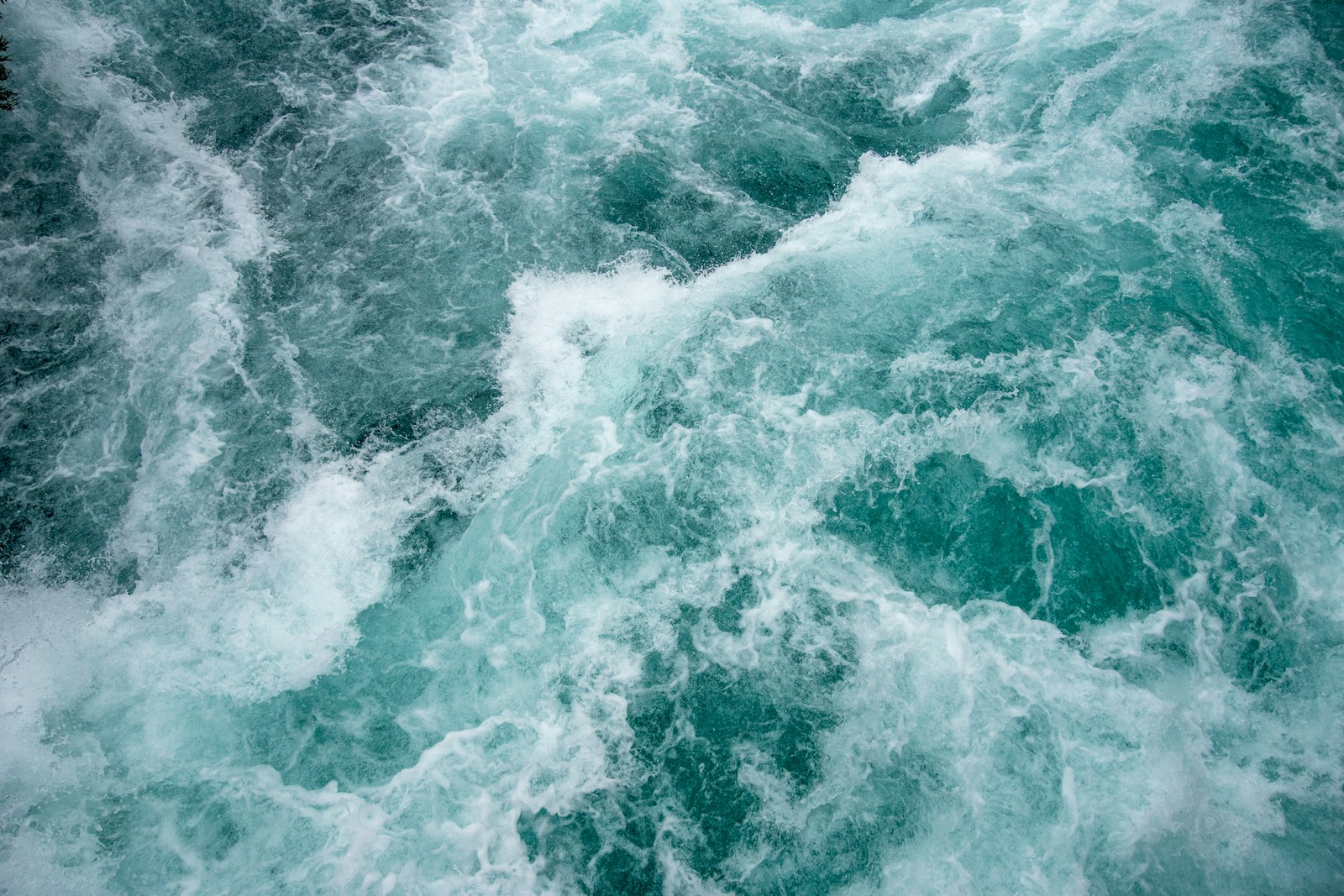 Green Ocean Waves At Daytime Jigsaw Puzzle Free Online Jigsaw Puzzle