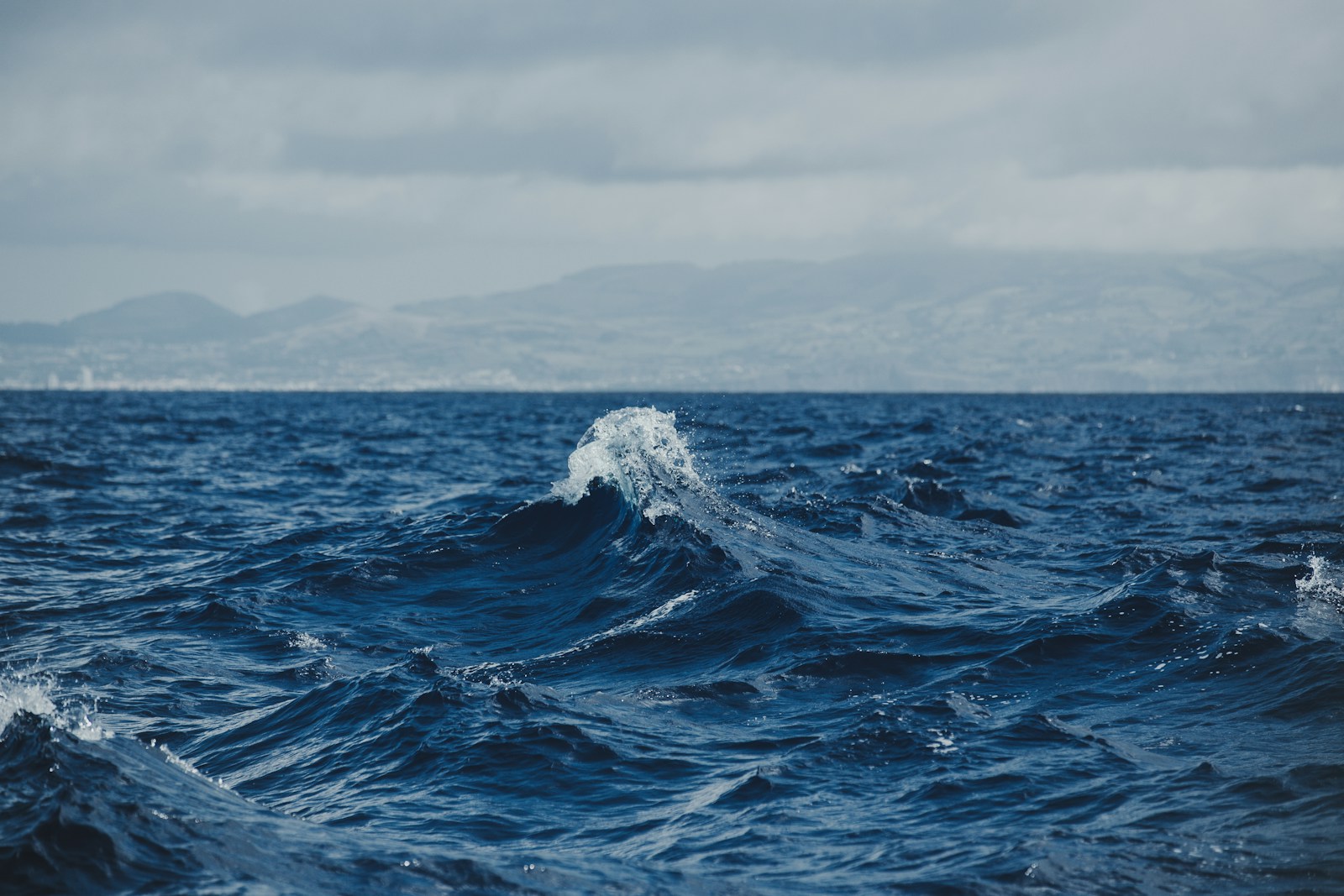 Ocean Wave Under Gray Sky At Daytime Jigsaw Puzzle Free Online Jigsaw Puzzle