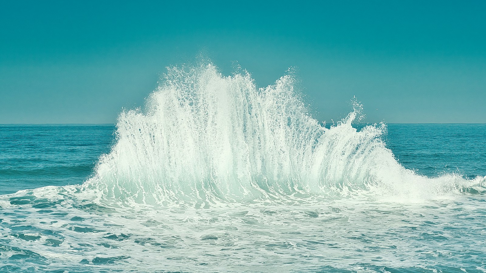 Ocean Sea Waves Puzzle 2 Jigsaw Puzzle Free Online Jigsaw Puzzle