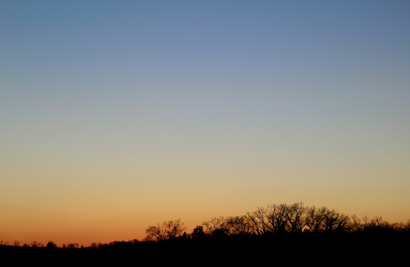 A Plane Flying In The Sky At Sunset Jigsaw Puzzle Free Online Jigsaw Puzzle