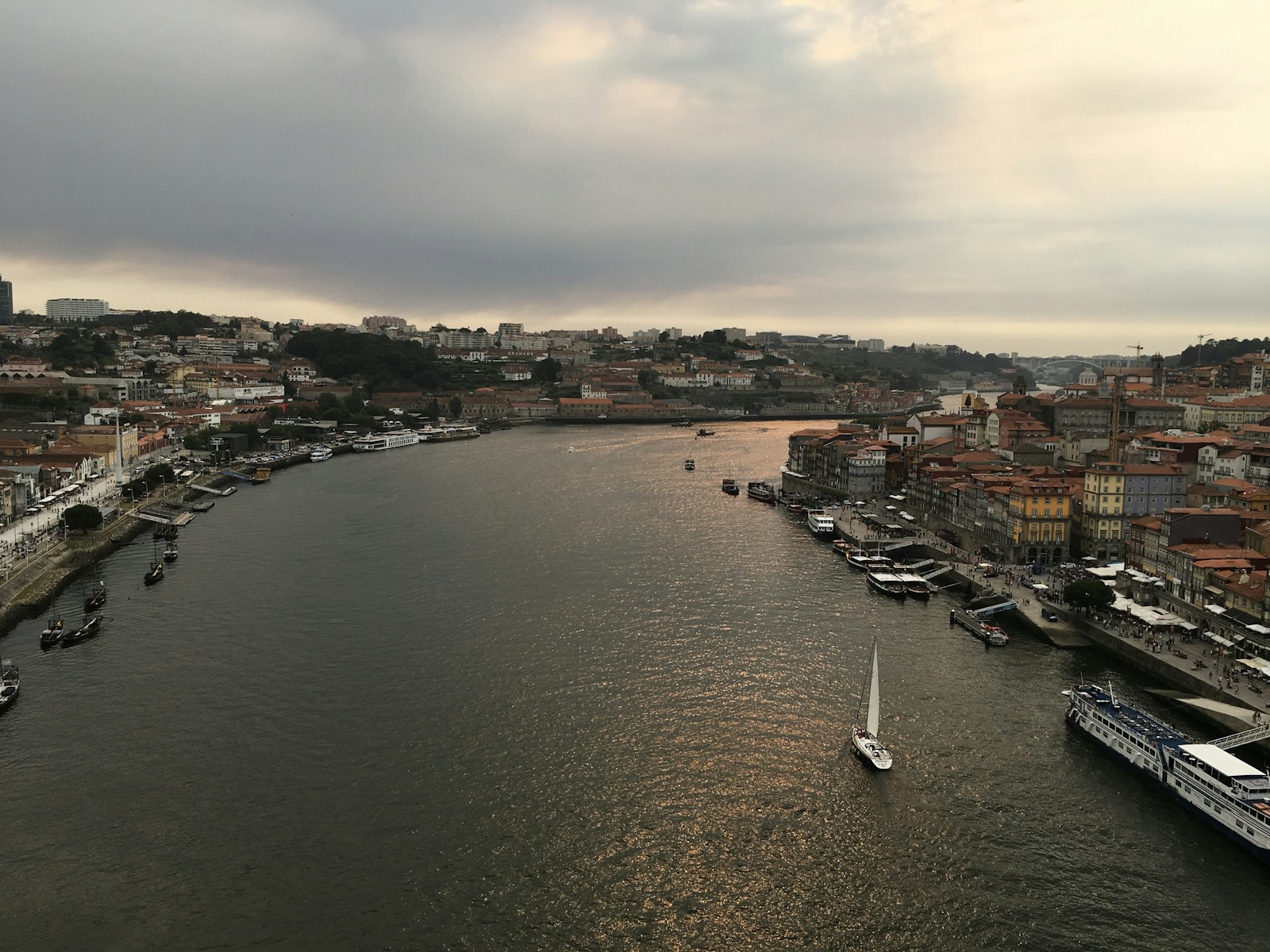 River Flowing Through A European City At Dusk Jigsaw Puzzle Free Online Jigsaw Puzzle